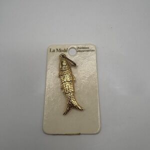 Vtg La Mode Gold Tone Lucky Fish Charm Pendant Keychain Bag Accessory Fisherman